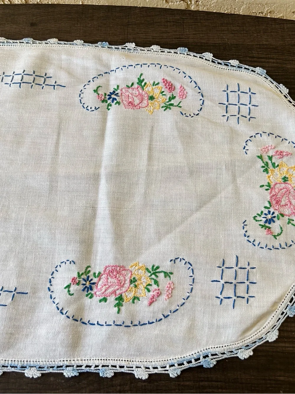 Vintage table runners set of four